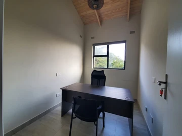 3 Bedroom Flat & Apartment