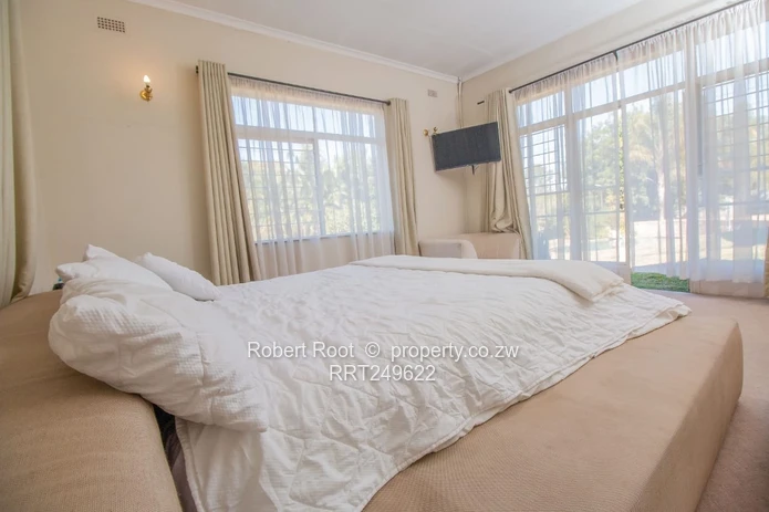Greystone Park: Furnished 4-bed with Pool & Borehole