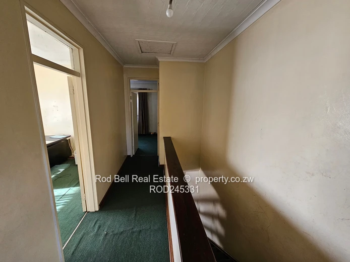 Semi-detached 3-bedroom, duplex garden Flat