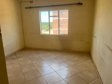 2 Bedroom Flat & Apartment