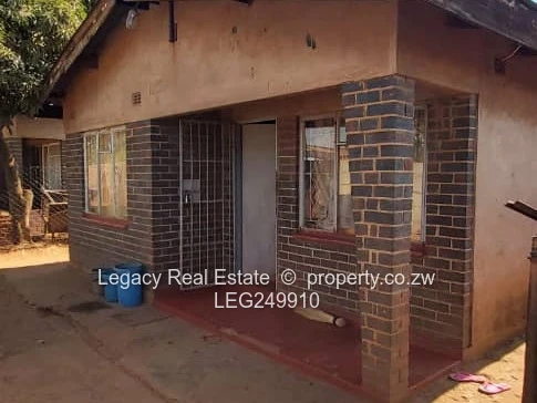 4-Bed Glen View Home - Walled Yard, Entertainment & Good ZESA