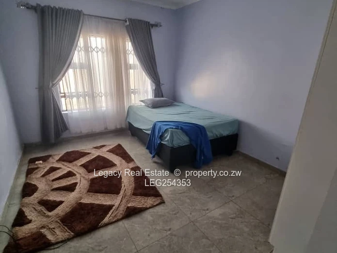 Modern 5BR/3BA in Sandton Park, Harare West — 1000m² + Borehole (Sole Mandate)