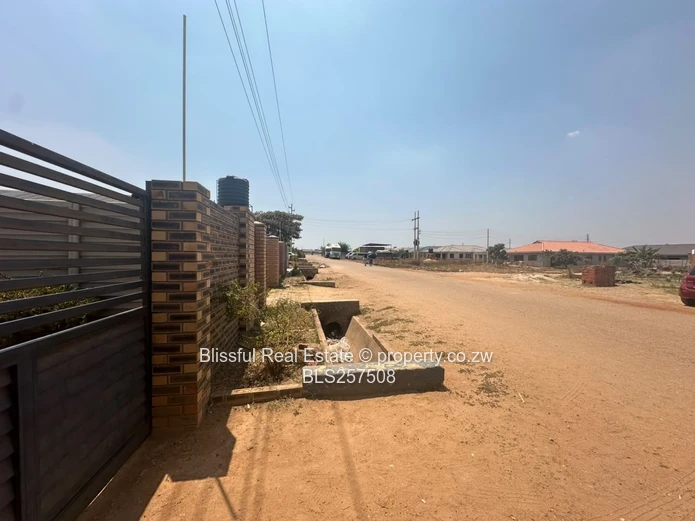 3 Bedroom house for sale in budiriro cabs-Deeds available