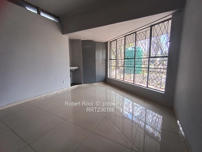 5 bed Commercial and Residential property in Sentosa