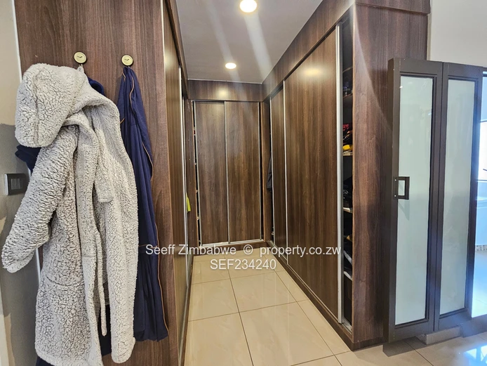 Executive 5-Bedroom House for Rent in Arlington Estate