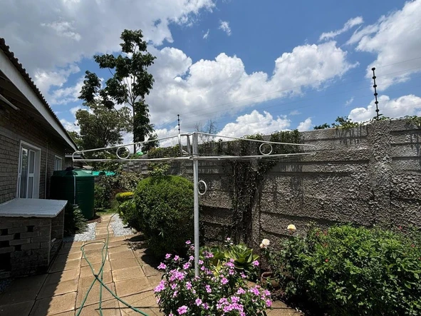 3 Bedroom Flat & Apartment