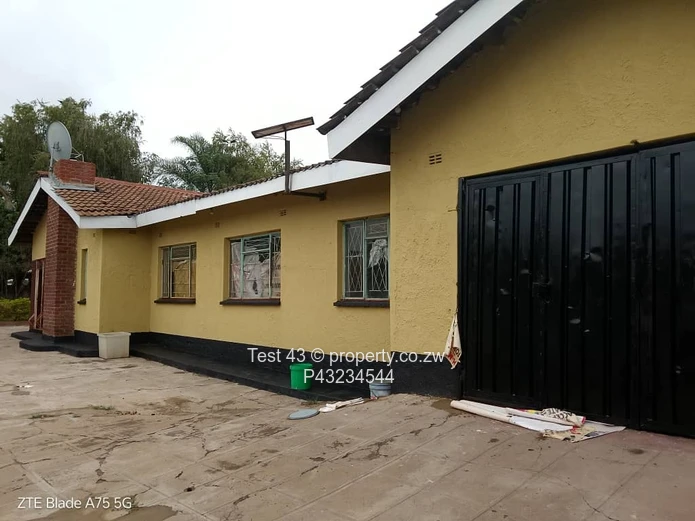 Chitungwiza House for sale 