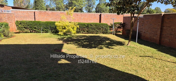 4 bed apartment in the heart of Vinona borrowdale  (Sole Mandate)