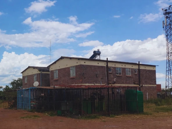 2 Bedroom Flat & Apartment