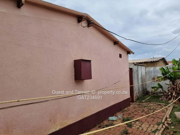 3 BR House for Sale - Emganwini near Bulawayo
