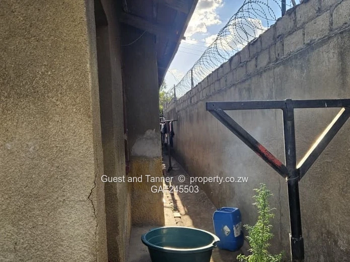 Zengeza 4 Extension - Six Bedroom House for Sale