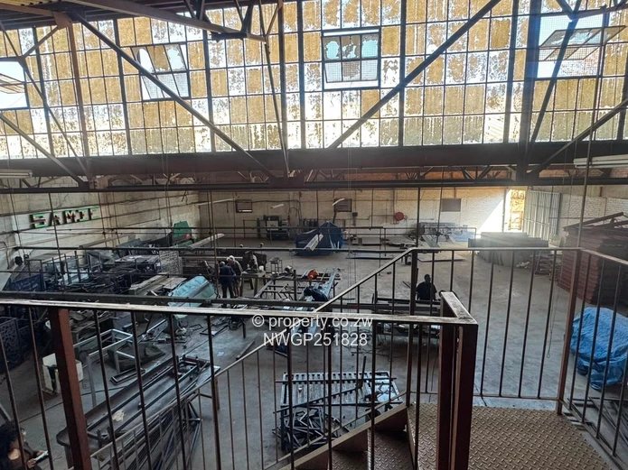 PRIME INDUSTRIAL PROPERTY FOR SALE – PLUMTREE ROAD, BULAWAYO Asking Price: USD $600,000