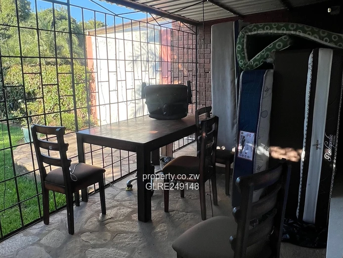 2-Bed Garden Flat in Greencroft, Harare West – Borehole