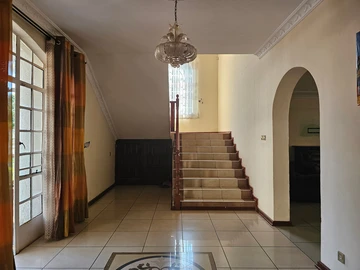 9 Bedroom House