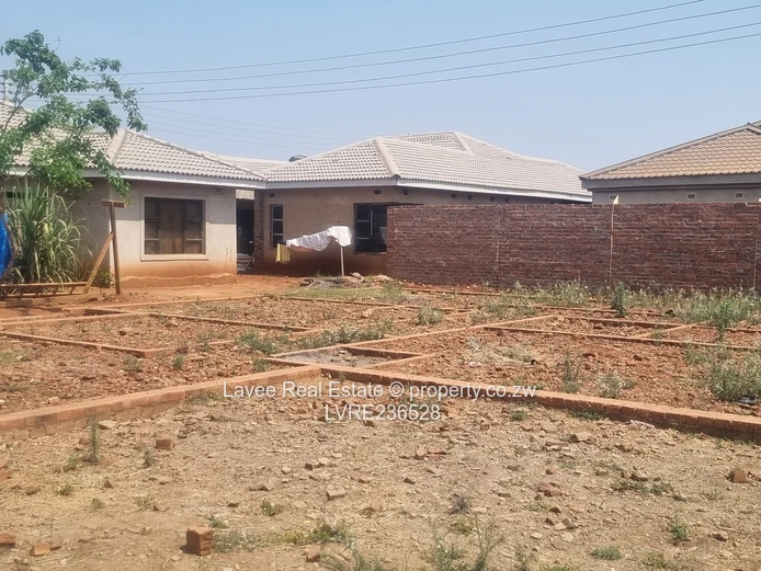 500m² Ashdown Park Stand — Walled 2 sides