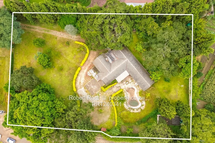 Stunning Road Road Frontage!