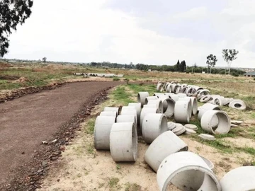 Stands & Residential Land