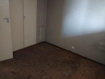 2 Bedroom Flat & Apartment