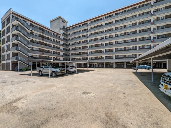 3 Bedroom Flat & Apartment