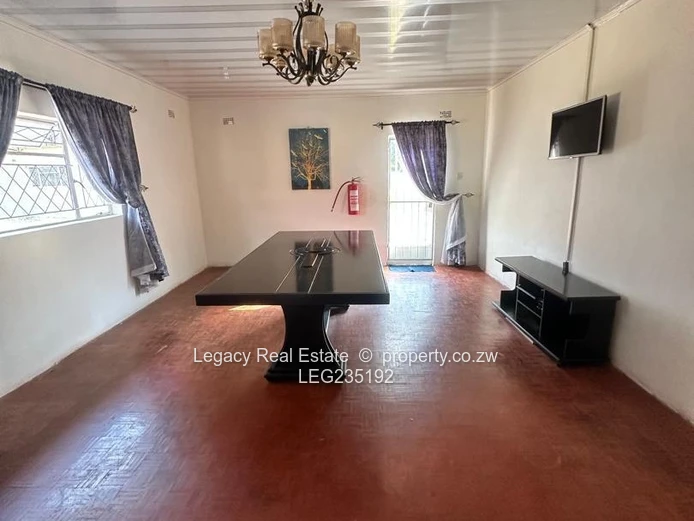 Greendale Coronation – Commercial Property With 3 Cottages to Rent