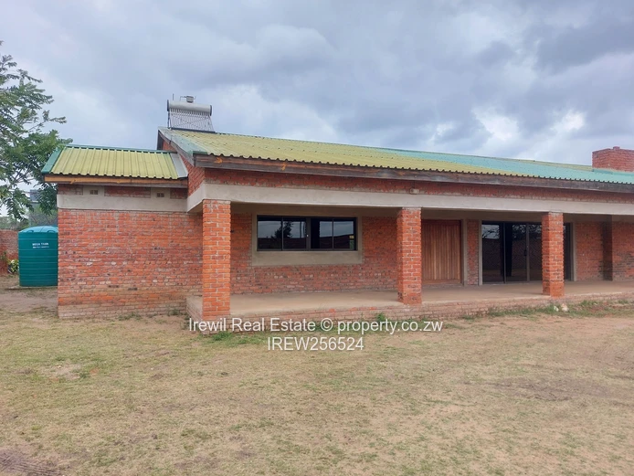 Pomona Commercial Property 