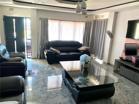 6 Bedroom House