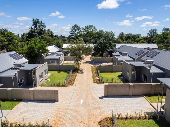 8 Unit Townhouse Complex