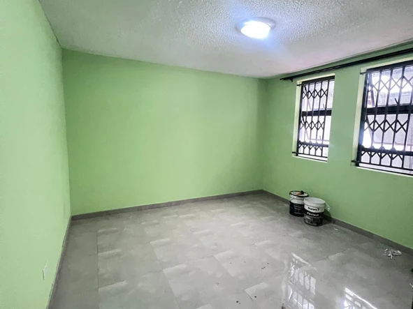 4 Bedroom Flat & Apartment