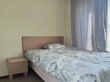 2 Bedroom Flat & Apartment