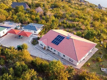 Hotel & Lodge