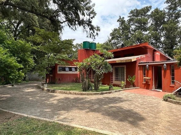 5 Bedroom House