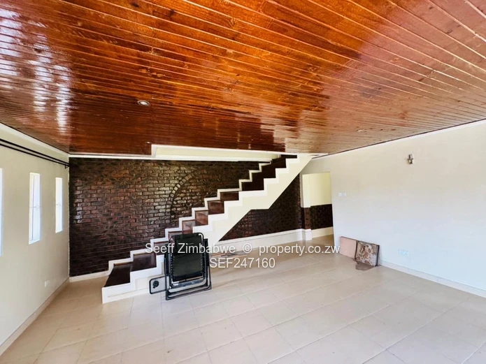 Modern 4-Bed Home in Knowe on 2305m² with Borehole