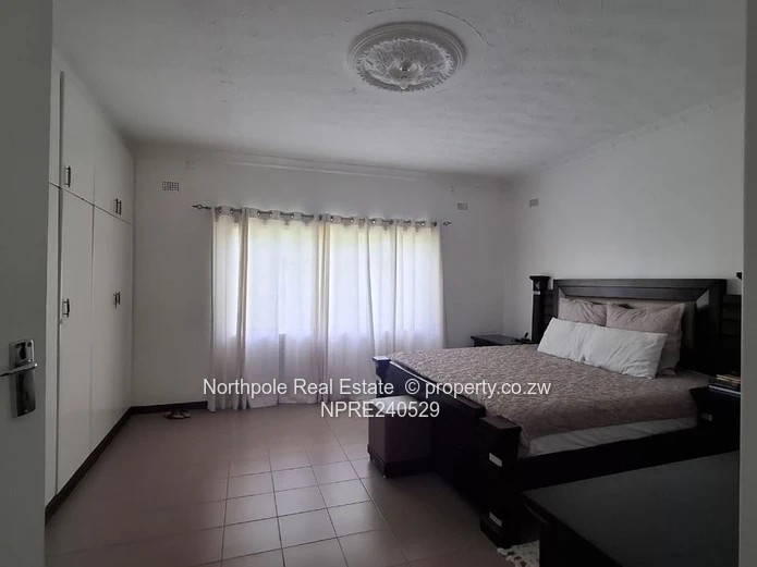 Sunridge( Perfect For Investors, With Harare Drive Frontage Close To Lomagundi Road)