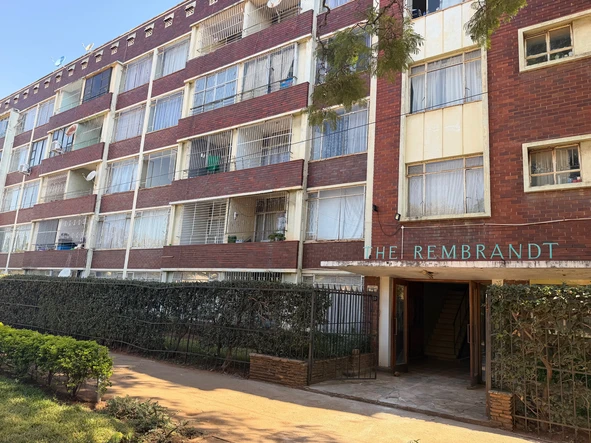 Flat & Apartment