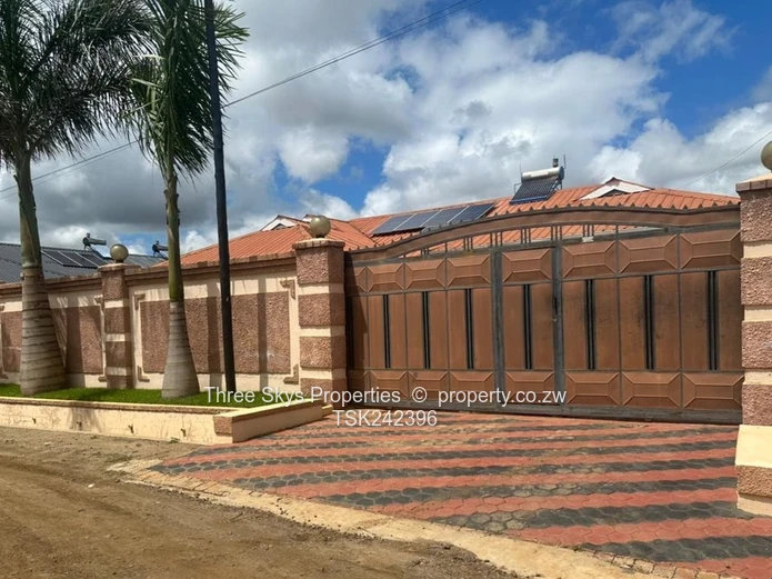 Very Neat And Modern House