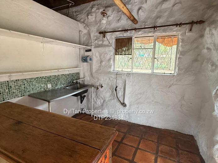 Charming 2 bedroomed Cottage located in Philadelphia 