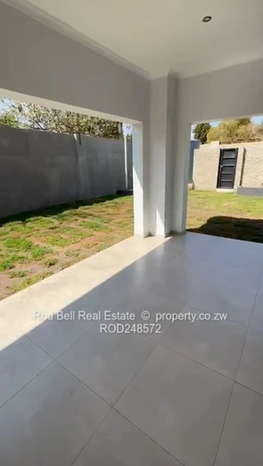 Modern 3-Bed Townhouse with Garden in Greendale North