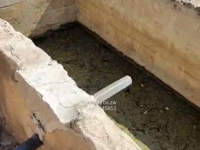 70ha Kwekwe Land - Access Control & Subdivision Potential