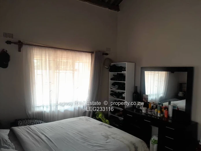 Neat and Modern 3-Bedroom House in Glen Norah