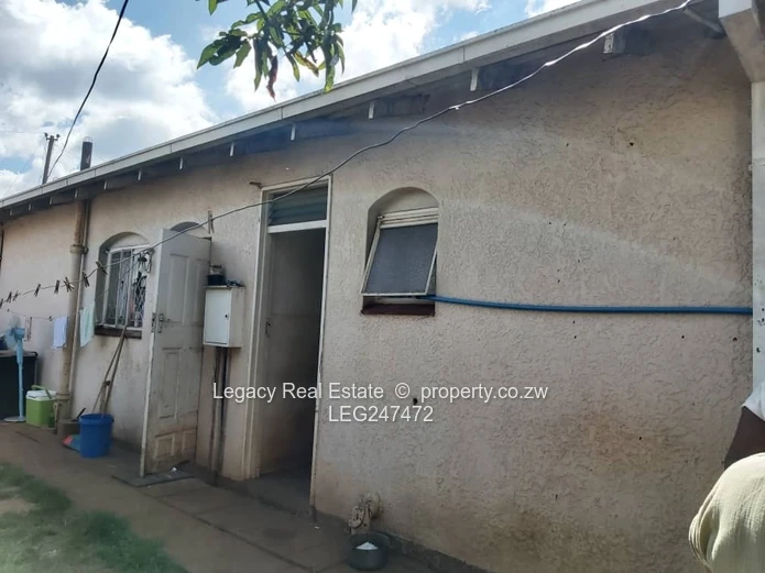 Arcadia, Harare South: 2-Bed Home with Garden & Verandah