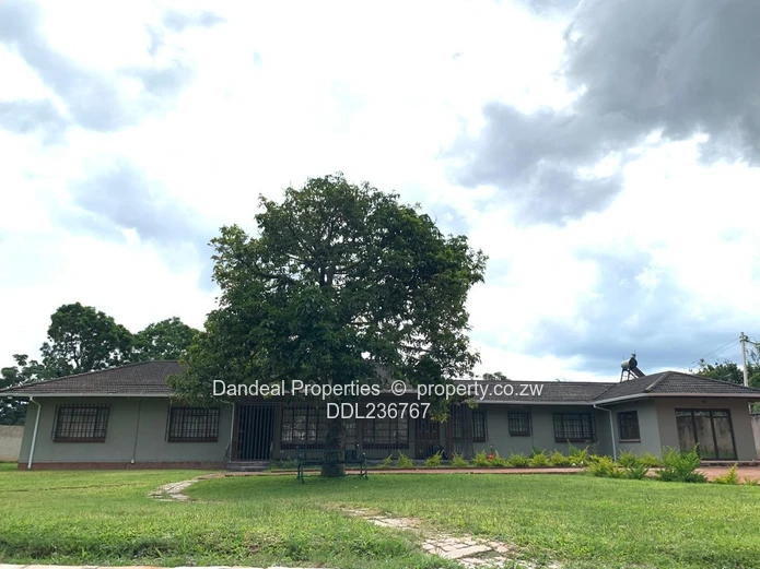 Greendale-Athlone- Along Harare Drive/Fallon Ave