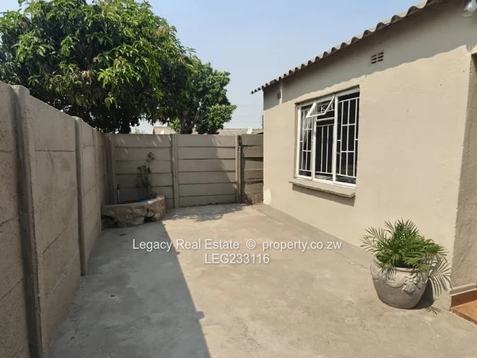 Neat and Modern 3-Bedroom House in Glen Norah