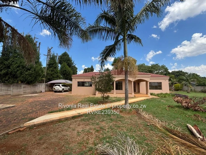 Borrowdale 4beds house 2000sqm 320k