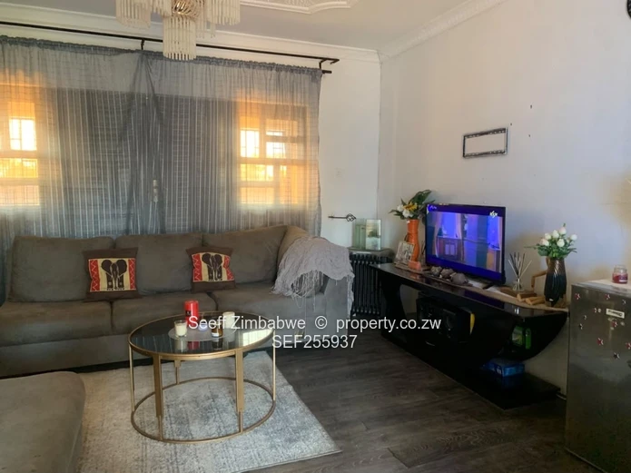 Spacious 3-Bed Cottage on 2040m² with Borehole in Gletwin Park, Harare North