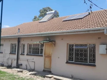 A Modern Beautiful 3 Beds Cluster  House Available Tolet In Uplands Waterfalls