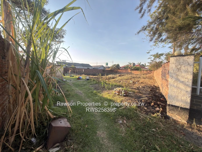 Bluffhill Stand For Sale With Title Deeds