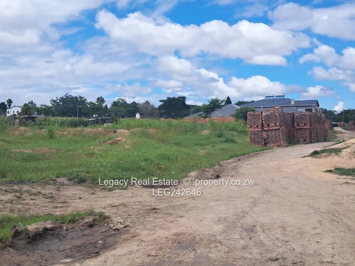 Prime 1705m² Residential Stand for Sale in Strathaven