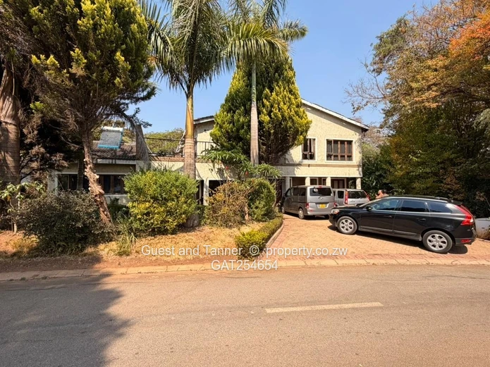 6-Bedroom Home in Borrowdale Brooke For sale 