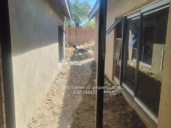 Incomplete Cluster Home For Sale – Greendale | Us$145,000