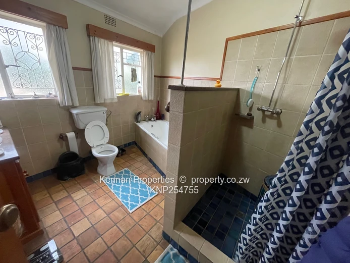 Ideally Positioned On Pendennis Road (Sole Mandate)